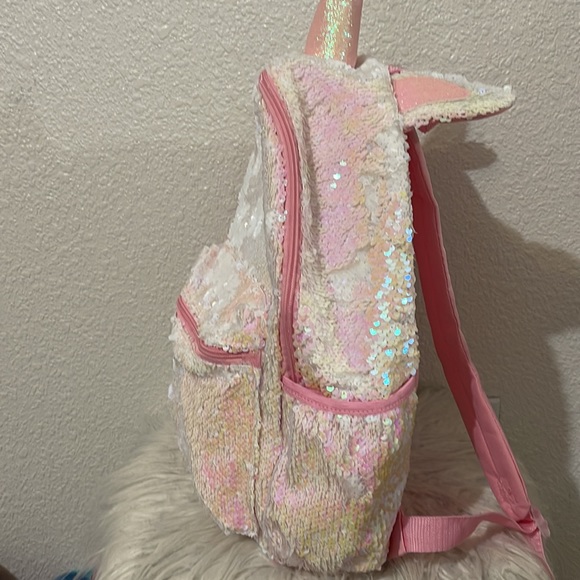 Unicorn 🦄 sequins back pack - Picture 2 of 5